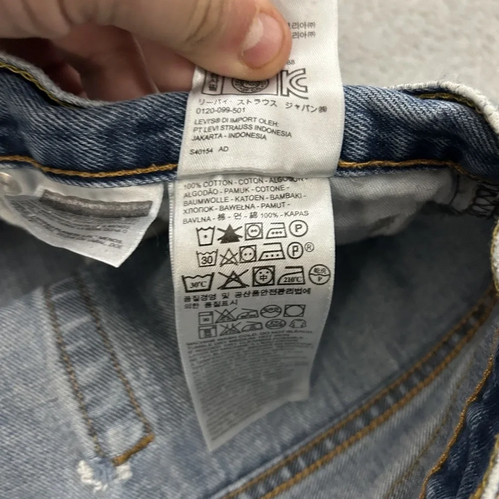 Levis Jeans Mens 33x30 Blue Denim 550 Relaxed Fit Tapered Cotton American Y2K